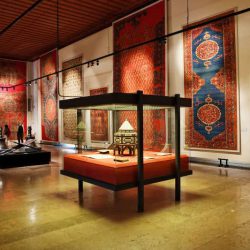 persian-carpet-museum-classes-rugs-1
